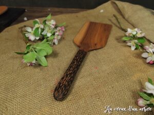 Spatule en noyer