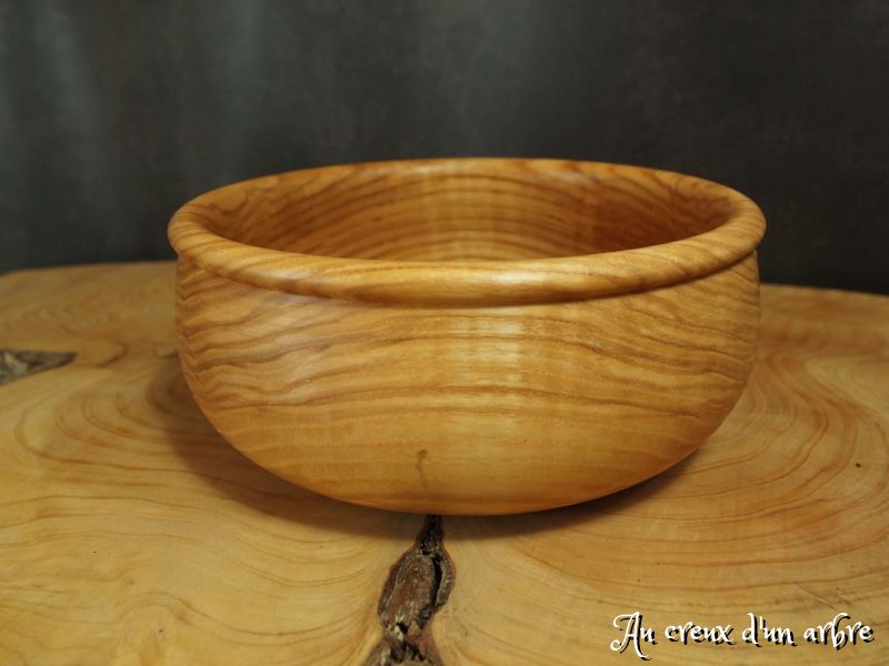 Gros bol en frêne-olivier – Image 3