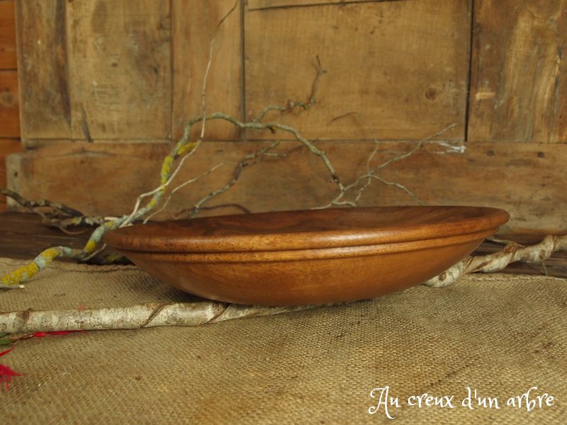 Plat en noyer ondé – Image 2