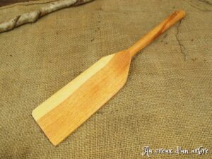 Spatule en févier d’Amérique