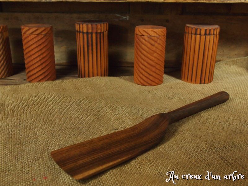 Spatule en noyer – Image 2