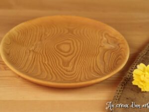 Assiette plate en frêne