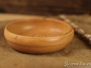Assiette creuse en hêtre