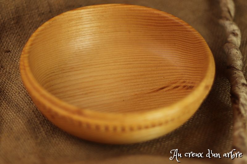 Assiette creuse sculptée en frêne – Image 2