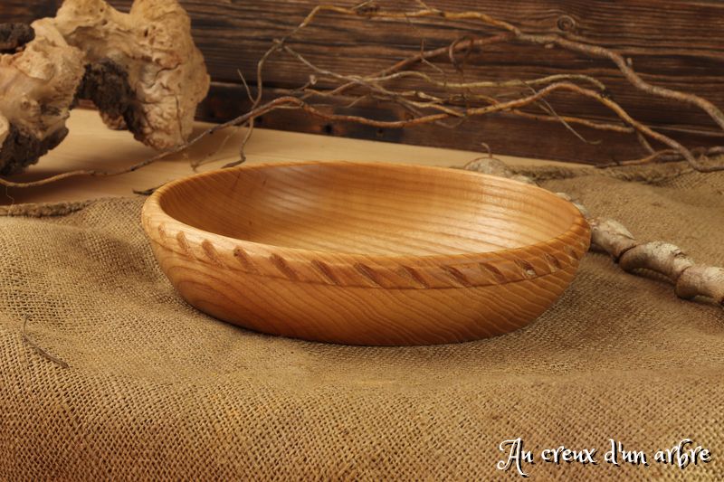 Assiette creuse sculptéeen frêne – Image 2