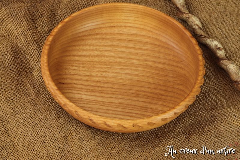 Assiette creuse sculptéeen frêne – Image 5