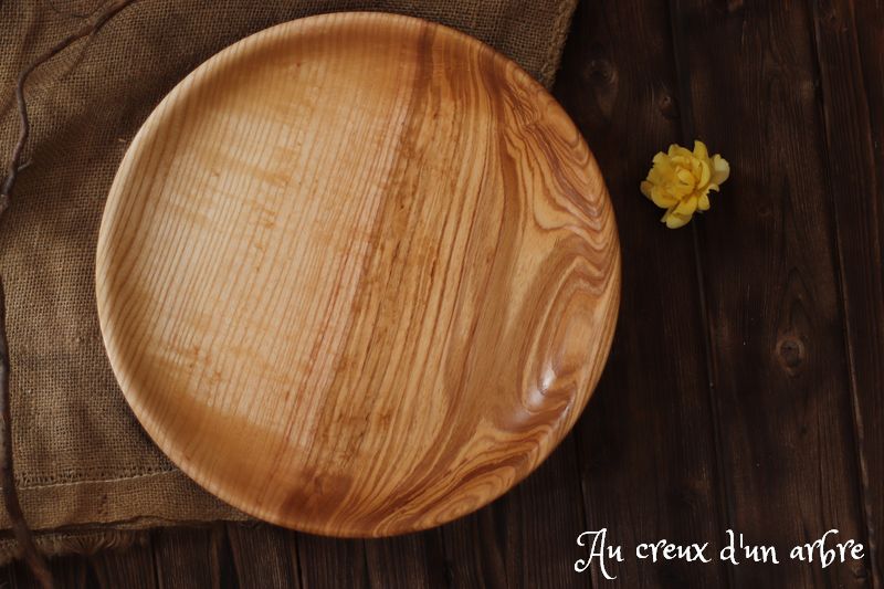 Plat en frêne-olivier