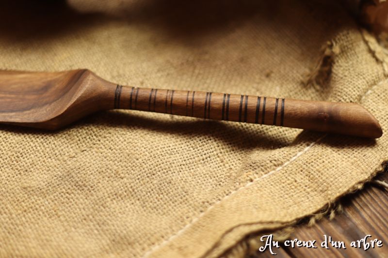 Spatule à crêpe en noyer – Image 4