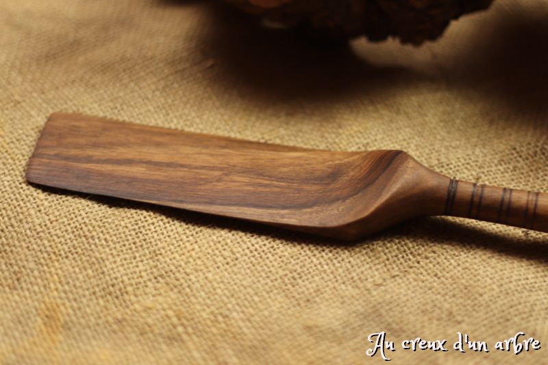 Spatule à crêpe en noyer – Image 2