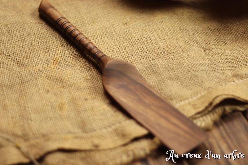 Spatule à crêpe en noyer – Image 3