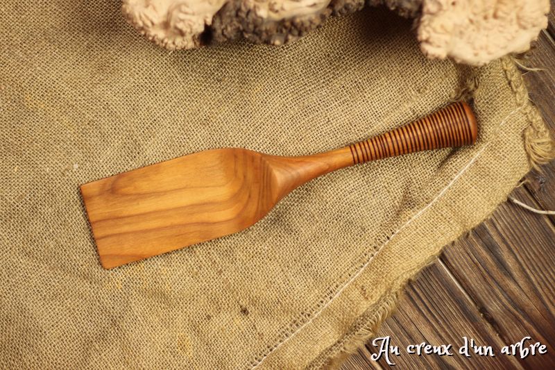 Spatule en merisier