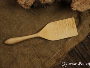 Spatule en érable ondé