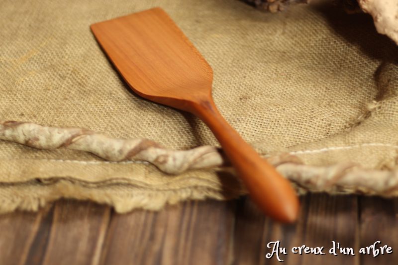 Spatule en merisier